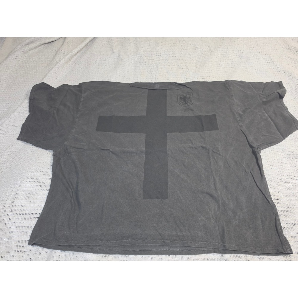 Yeezy Vultures Gosha Box T-Shirt Faded Black Grey Cross Logo Size 3